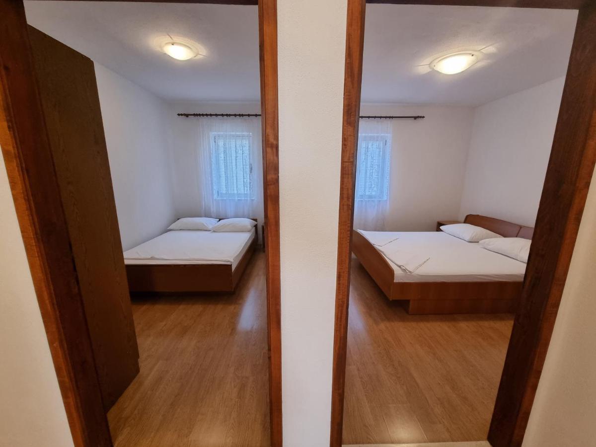 Appartamento Apartman Ivan Makarska Esterno foto